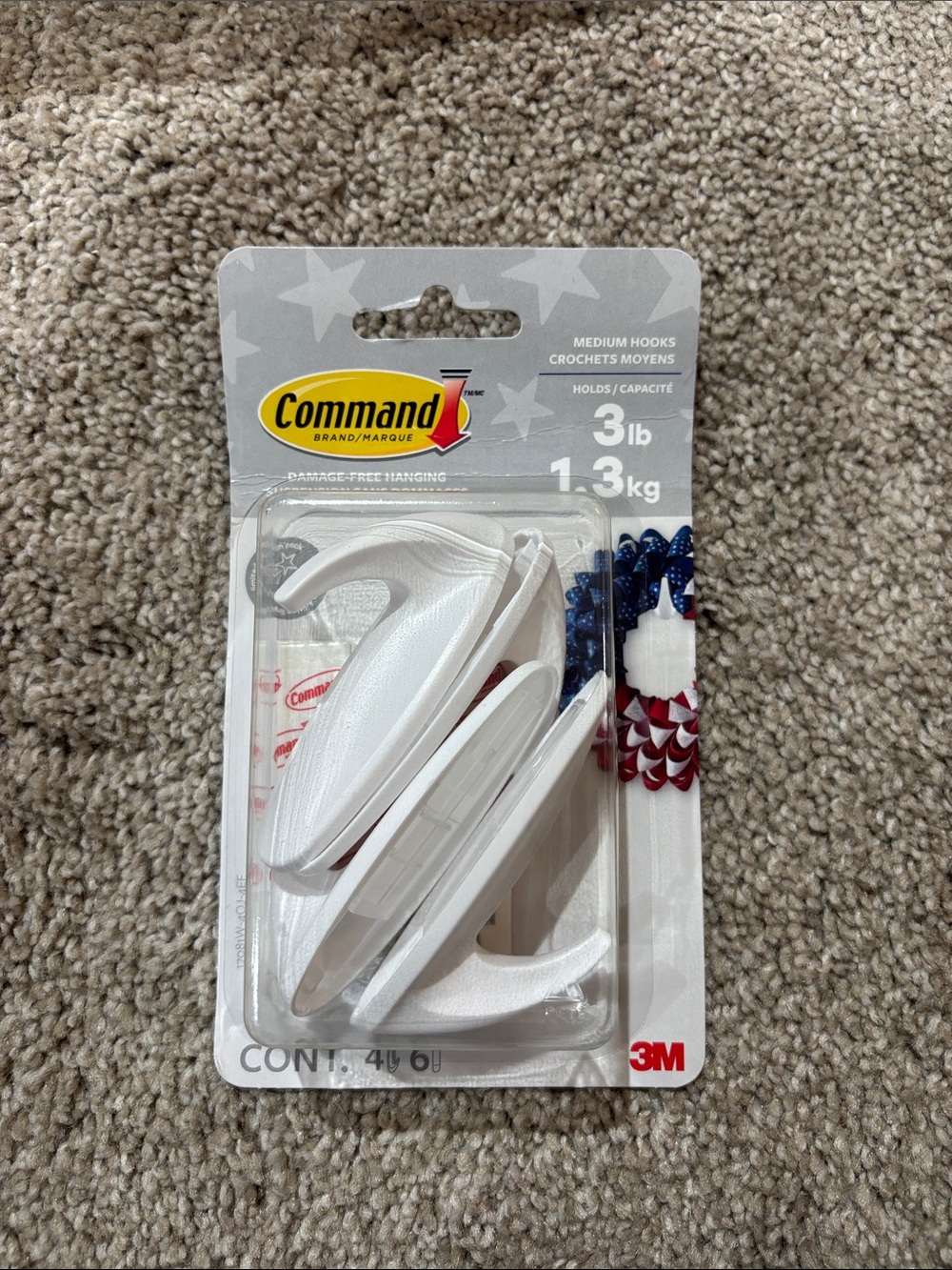Command Medium Damage-Free Hanging Hooks - White (3 lb)